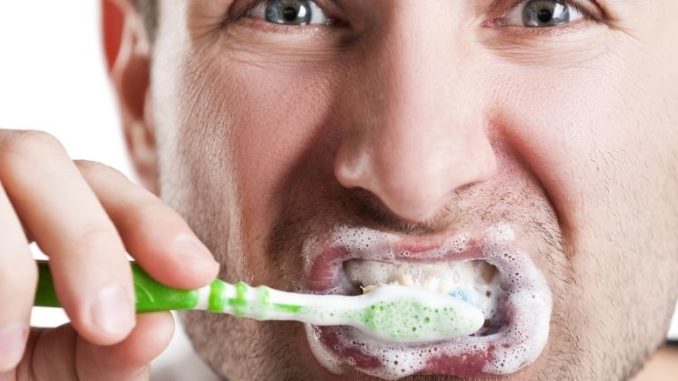 comment bien se brosser les dents ?